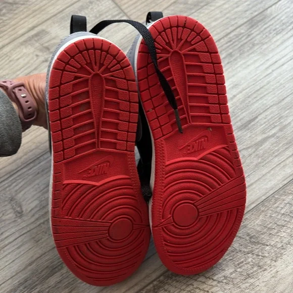 Jordan Kids Hightop Sneakers - Picture 4 of 5